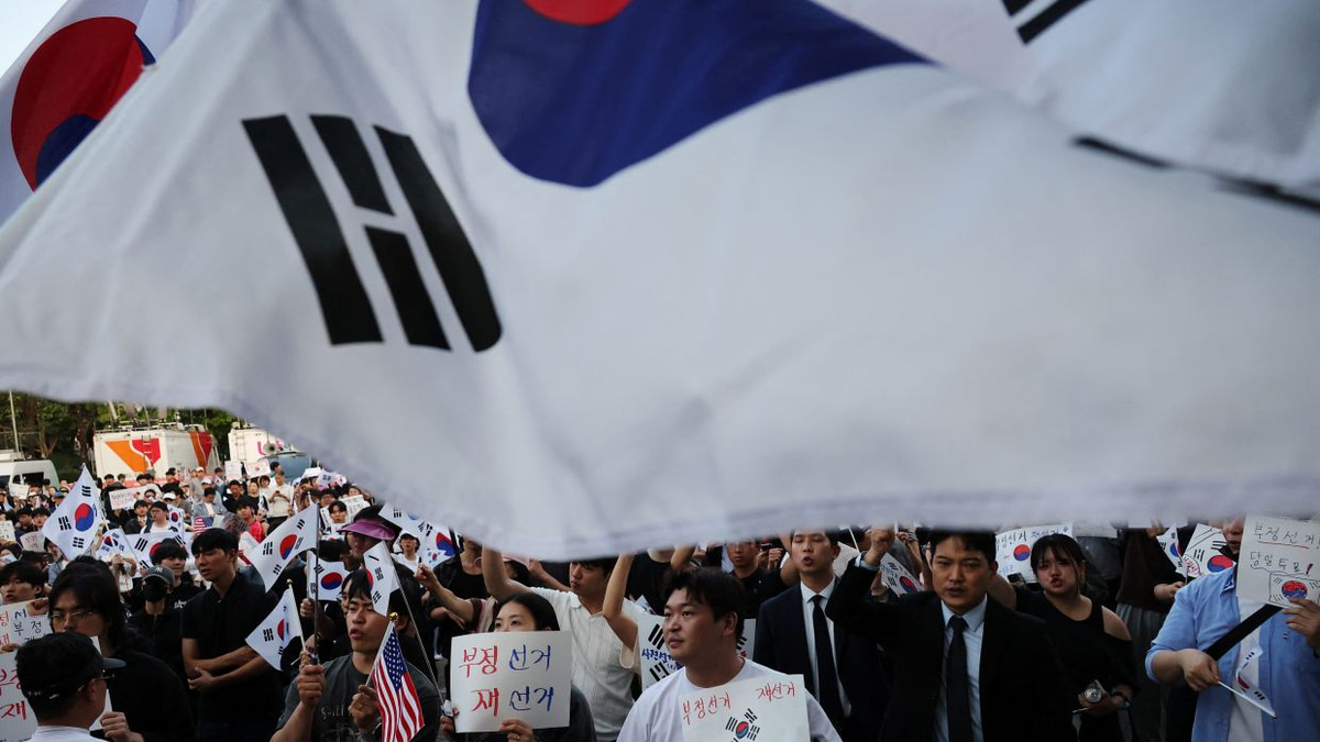 Lee Jae Myung Urges Restraint in Election Protests, Dismisses Fraud Allegations