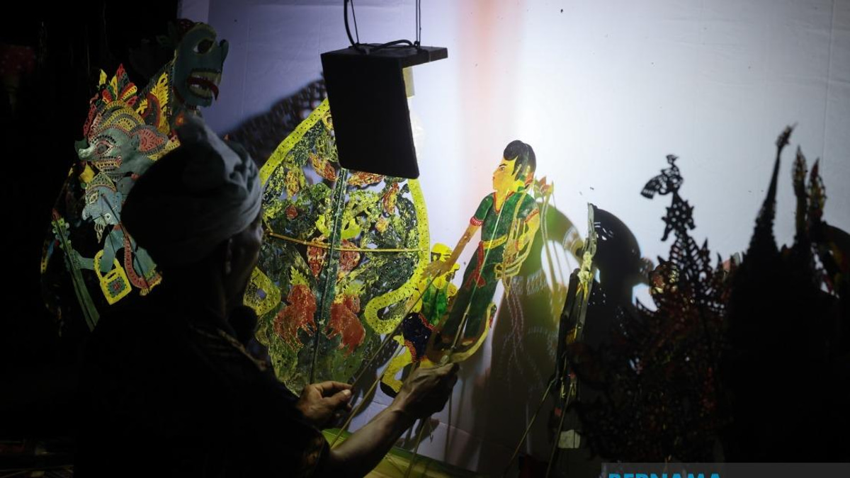Permit Barriers and Generational Gaps Imperil Kelantan's Wayang Kulit Tradition