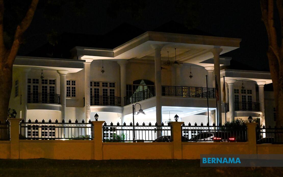 Zahid Leads Coalition Delegation to Negeri Sembilan Palace After Decisive Election Victory