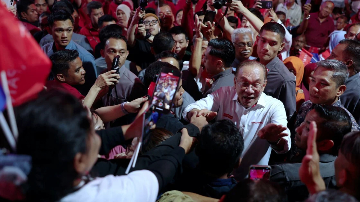 Pakatan Harapan Fields Full Slate of 56 Candidates in Bid to Wrestle Control of Johor