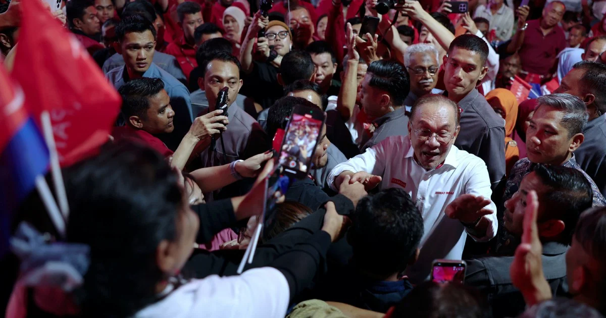 Anwar Unveils PH's Full Slate of 56 Candidates for Johor Election