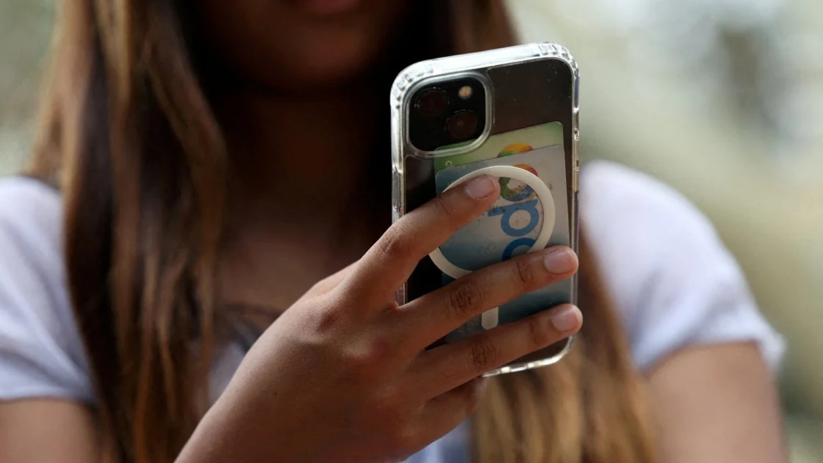 Australia Strengthens Tech Crackdown With New Powers for Regulator to Enforce Under-16 Social Media Ban