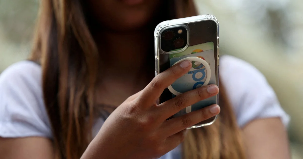 Australia Strengthens Tech Crackdown With New Powers for Regulator to Enforce Under-16 Social Media Ban