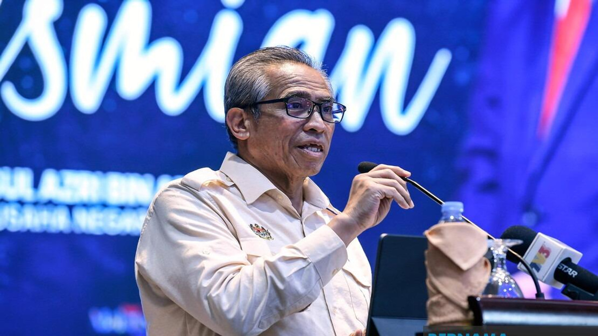 Civil Servants Working From Home Must Still Deliver Results, Says Chief Secretary