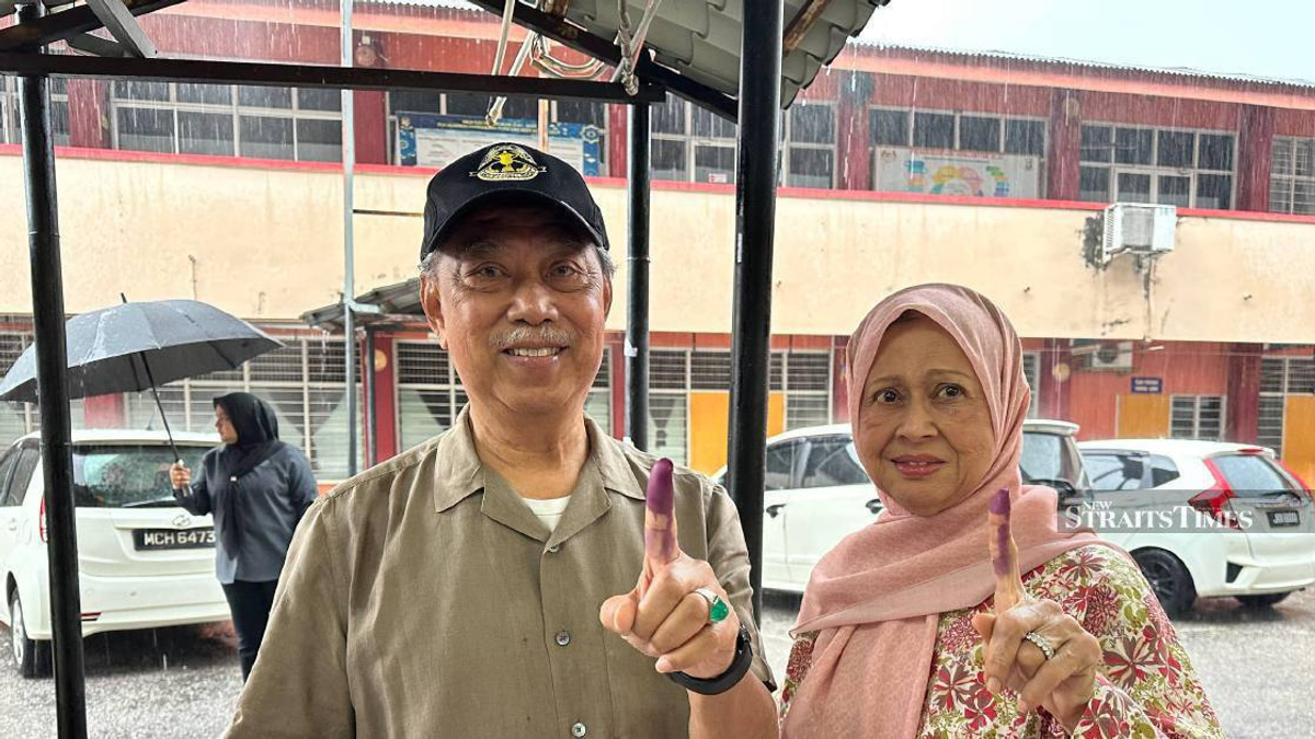 Muhyiddin Eyes Strong Johor Turnout Despite Stormy Weather