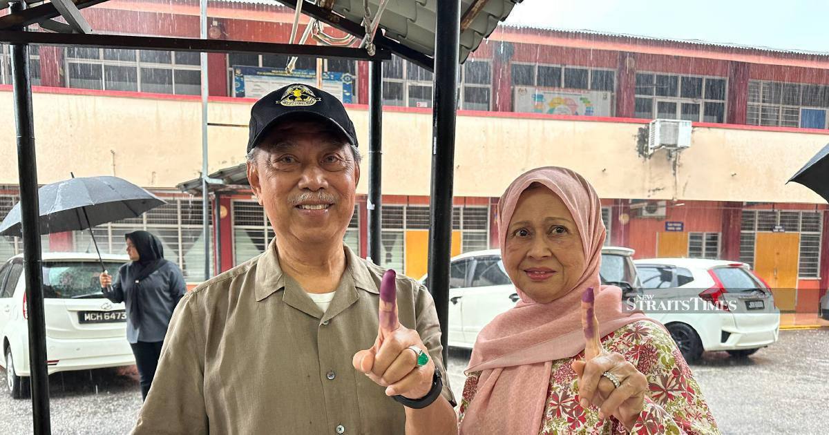Muhyiddin Eyes Strong Johor Turnout Despite Stormy Weather