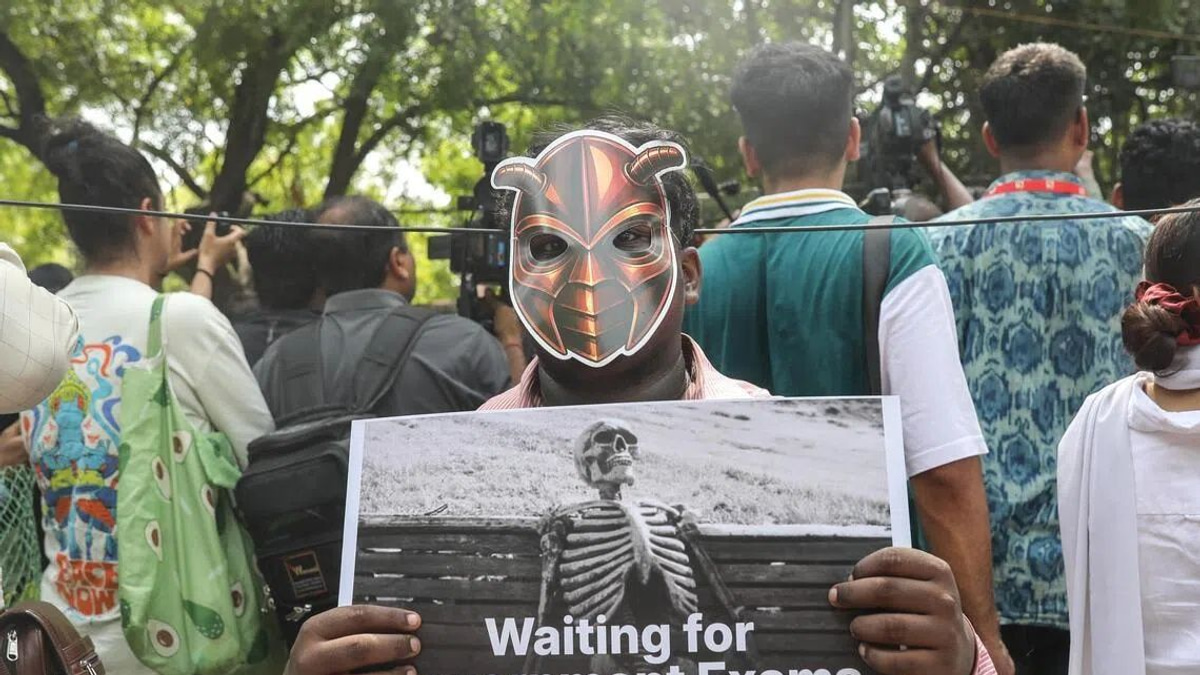 India Deploys Massive Security Operation for Medical Exam Retest Amid Paper Leak Crisis