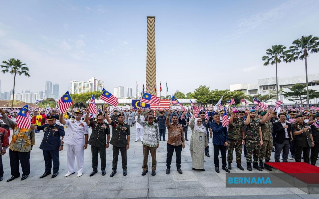 National Day Celebrations Should Transcend Politics, Says Defence Minister