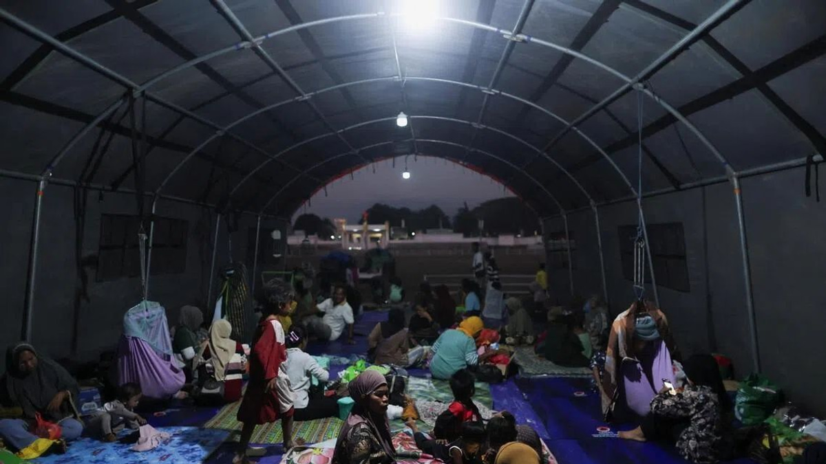 Singapore's PM Wong expresses solidarity with Indonesia after devastating Flores earthquake