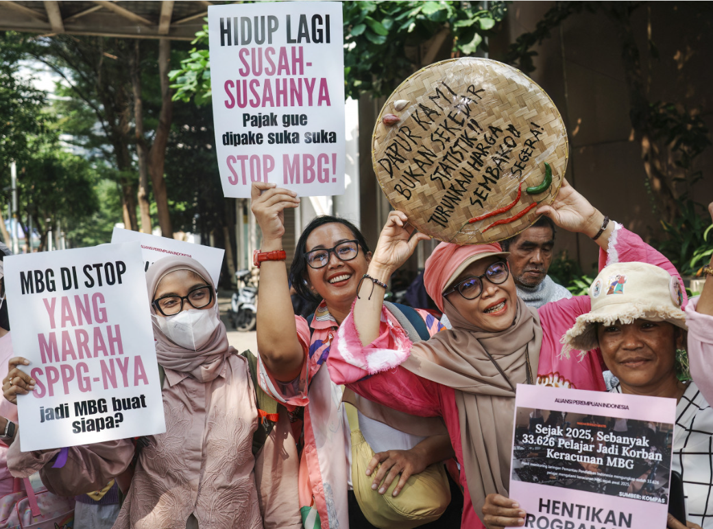 Quality crisis prompts beneficiaries to question Indonesia's flagship free meal programme
