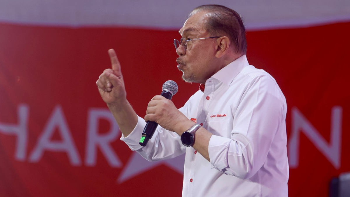 Government Injecting RM980 Million Annually to Address Felda's Accumulated Losses, Anwar Says