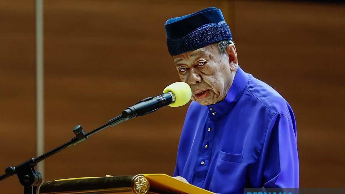 Selangor Sultan Urges UiTM to Evolve Curricula for Global Competitiveness While Upholding Bumiputera Mission