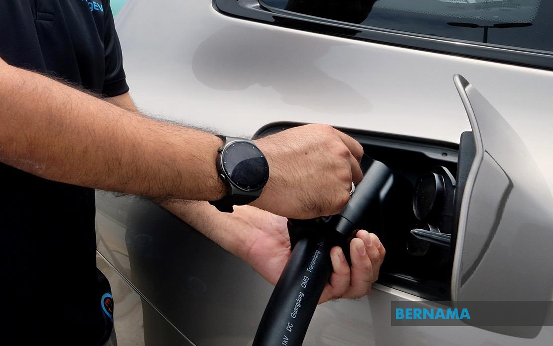 Malaysia's EV Charging Network Reaches 6,416 Stations; Government Accelerates Infrastructure Rollout
