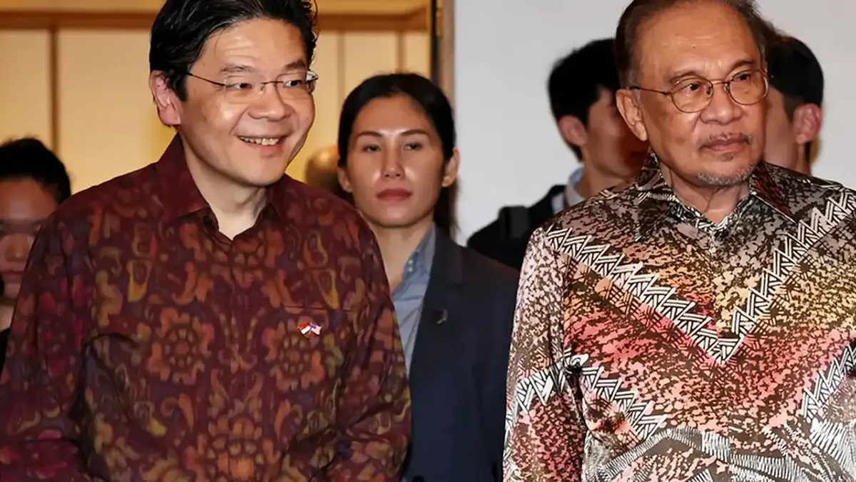 Anwar Clarifies No Plans to Approach Singapore PM on Johor Election Voting Access