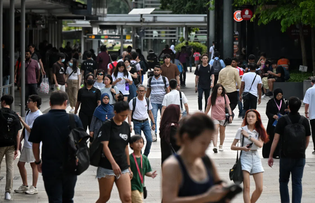 Singapore to Distribute S$400–600 Cash Payments to 2.4 Million Citizens This September