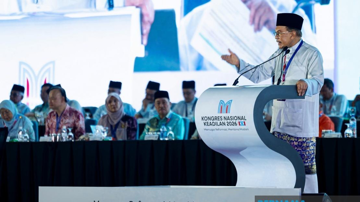 Anwar Rejects Reports of Strained Ties With Ahmad Zahid, Stresses Unity Government Stability