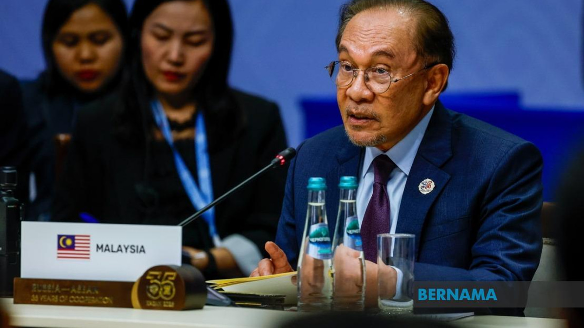 PM Anwar Calls For ASEAN, Russia To Strengthen Strategic Cooperation