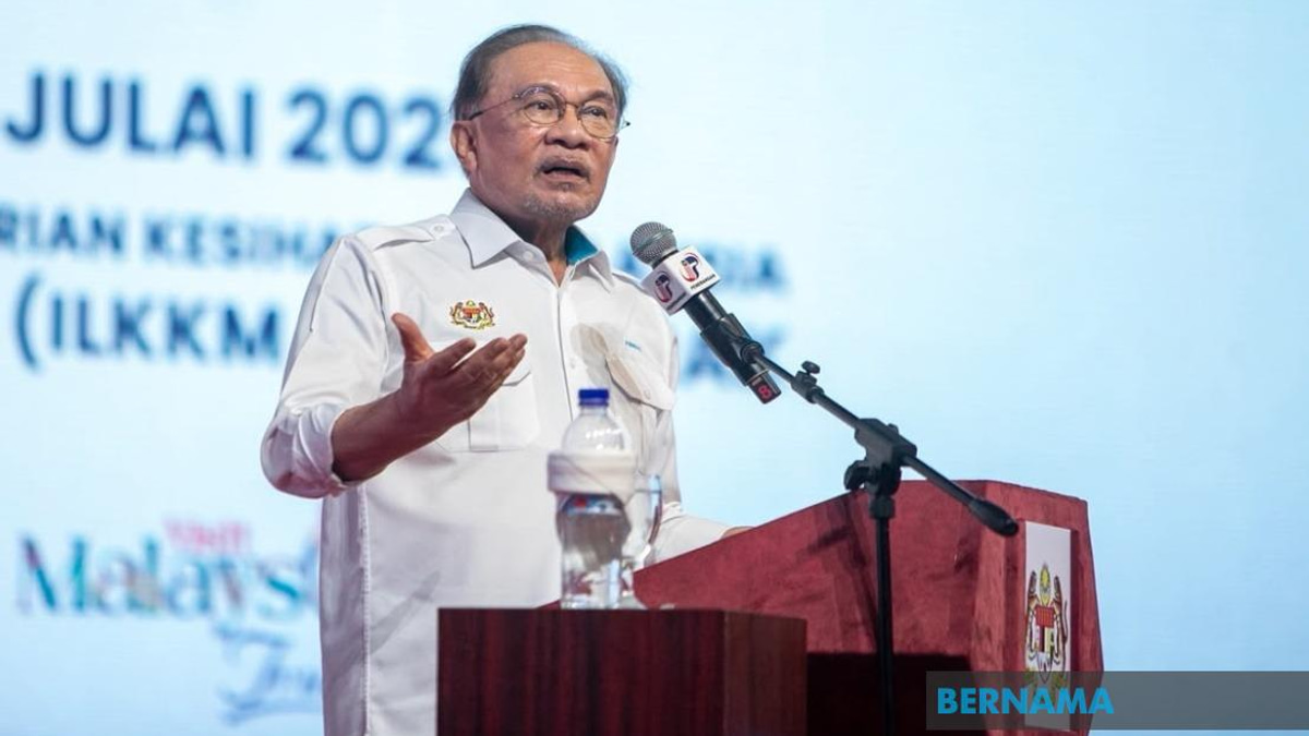 PM Anwar Calls on Youth to Understand Independence Struggle and National Identity
