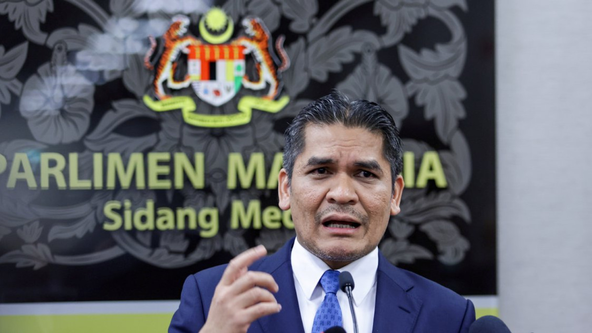 Bersatu MPs to Stay Put for Tabung Haji RCI Sitting, Radzi Jidin Confirms