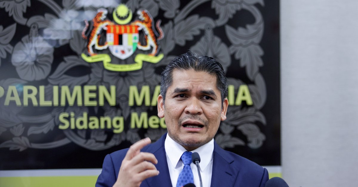 Bersatu MPs to Stay Put for Tabung Haji RCI Sitting, Radzi Jidin Confirms
