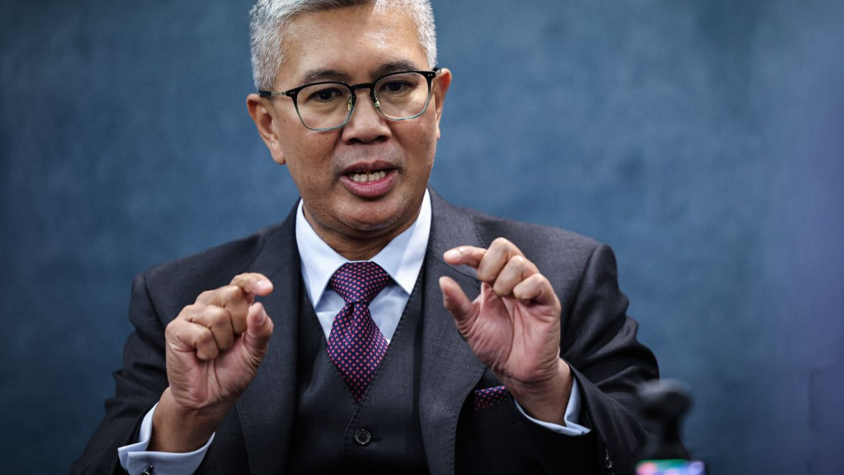 Tengku Zafrul Urges ASEAN to Unite on Energy Security and Climate Transition