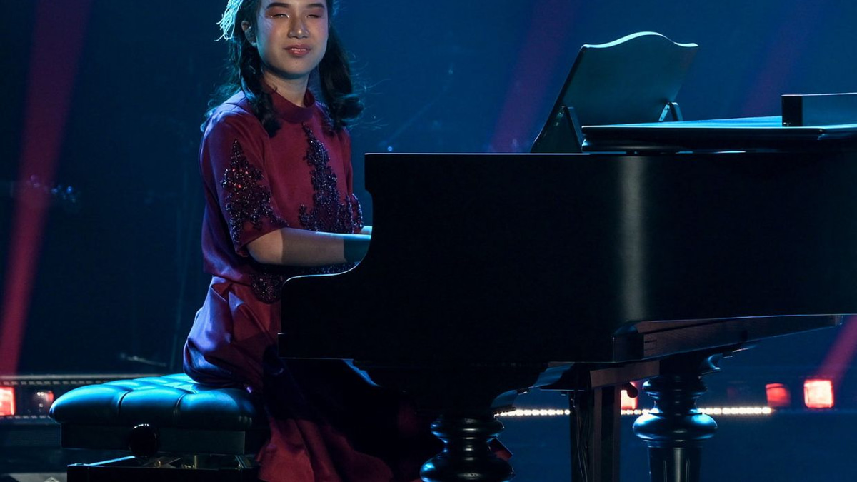 Visually Impaired Teen Discovers Musical Talent and Self-Belief at Piano
