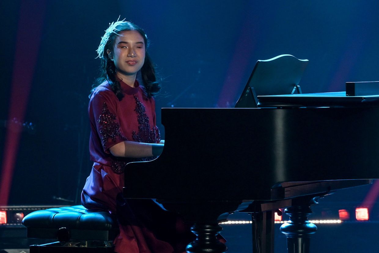 Visually Impaired Teen Discovers Musical Talent and Self-Belief at Piano