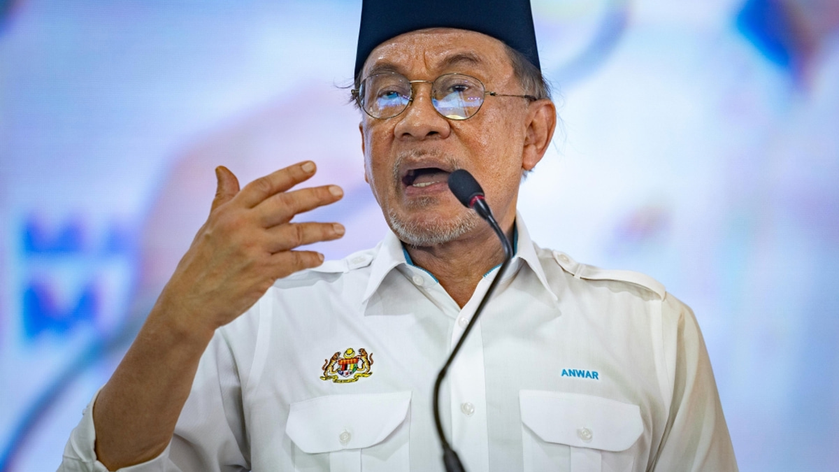 Anwar to Address Parliament on KWAP's RM200 Million eFishery Investment Failure