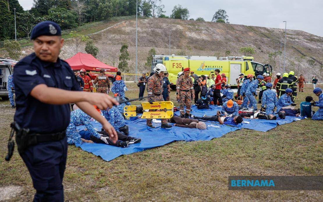 Over 20 Agencies Test Crisis Response in Off-Airport Plane Crash Drill