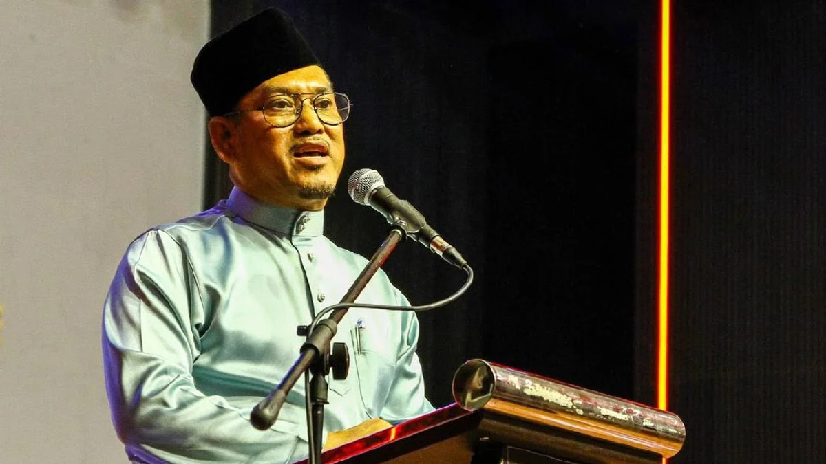 Bersatu Deputy Lashes Out at PN Coalition Partner Over Questionable Allegiance and Symbol Usage