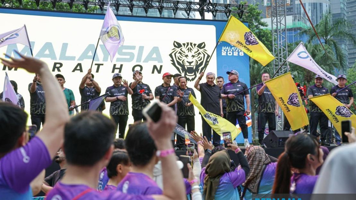 Ahmad Zahid Launches Malaysia Marathon 2026, Draws 25,000 Runners to KLCC