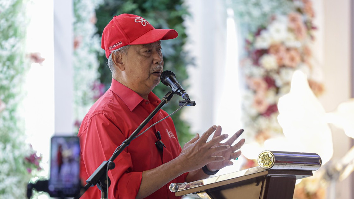 Muhyiddin Rejects 'Spoiler' Label as Bersatu and Umno Clash Over Negri Sembilan Strategy