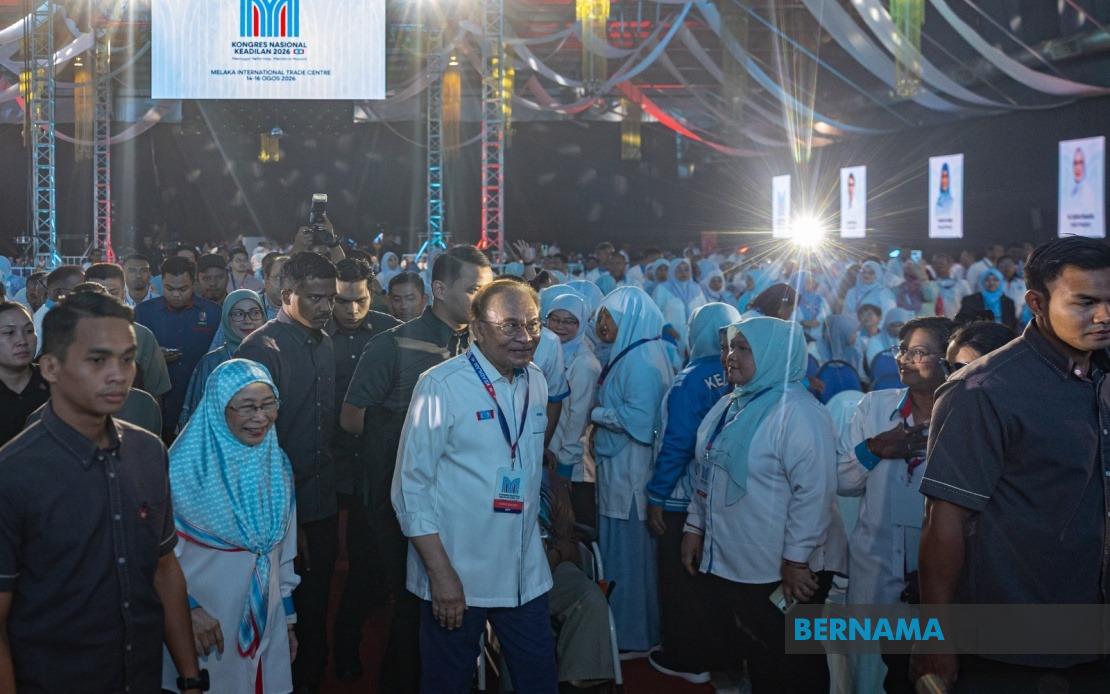 Anwar Reaffirms Commitment to UMNO-BN Coalition, Prioritises Stability Over Political Grievance