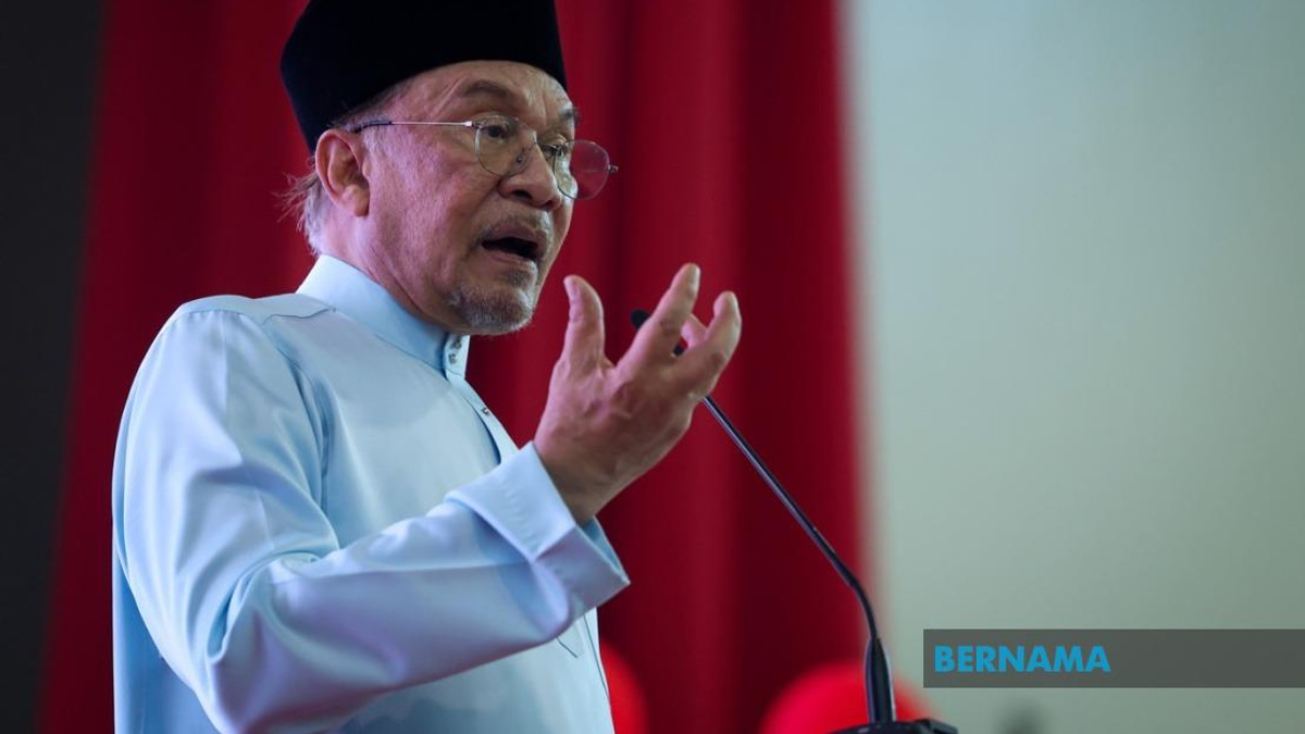 Anwar Orders Full Felda Inquiry After Blocking RM489 Million Hotel Loss