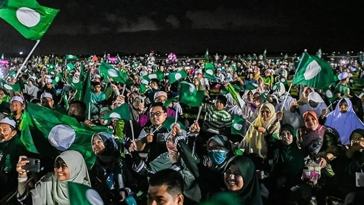 PAS President Hadi Accuses Coalition Partners of Weaponising Islamic Imagery in Political Campaign