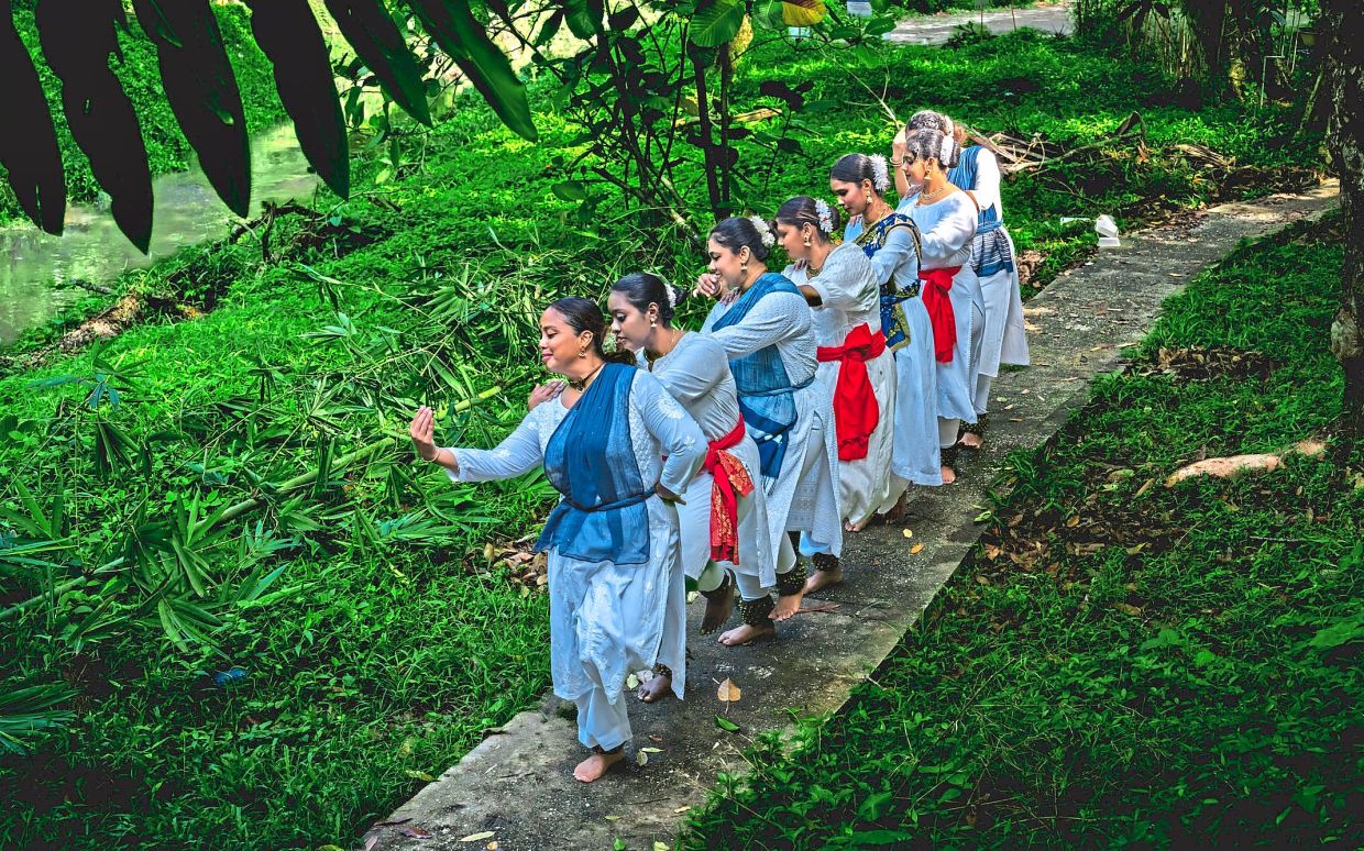 Kalpana Dance Theatre Weaves Environmental Message Into 30-Year Milestone Celebration