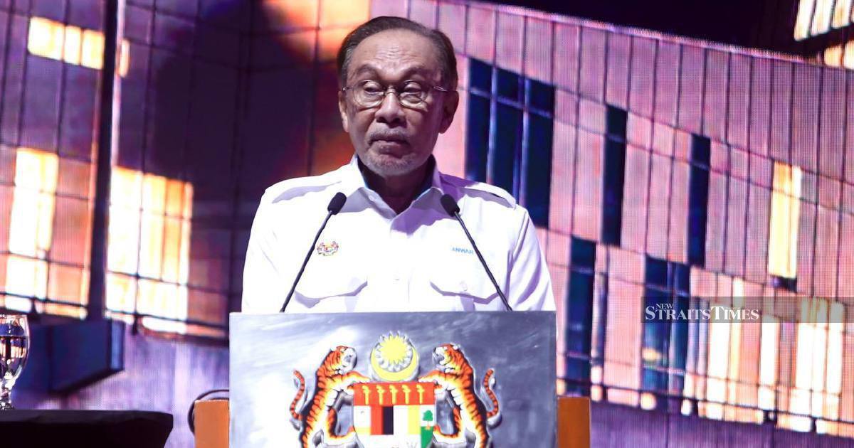 Anwar pushes for creative freedom in Malaysian cinema while upholding cultural values