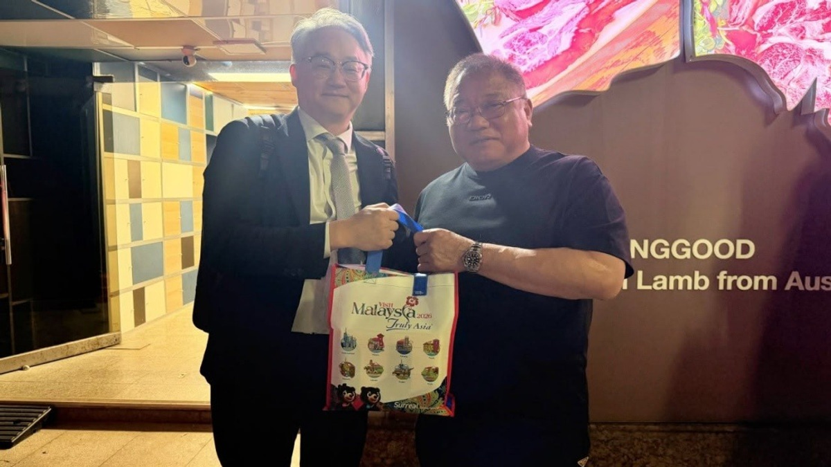 MM2H Agents Must Comply With Local Laws When Operating Overseas, Says Minister Tiong