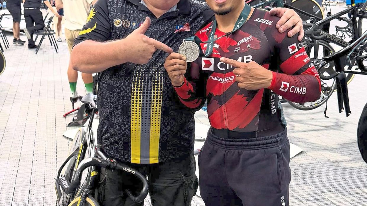 Azizul Stands Firm Behind Beasley Despite Risk of Backlash