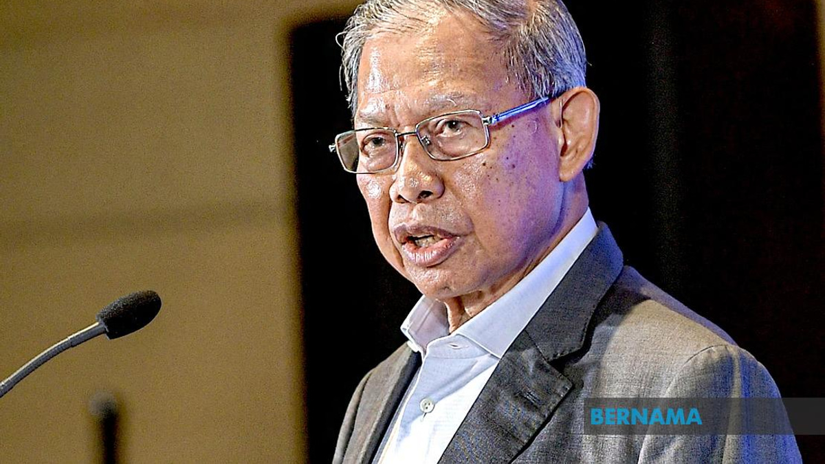 Mustapa Mohamed Rules Out GE16 Candidacy, Urges Next Generation To Lead