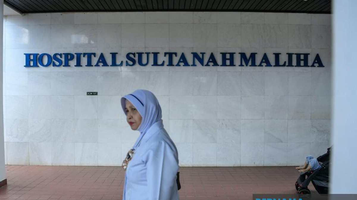 Malaysia's Health Ministry Brings Emergency Sea Ambulance, Maternity Unit to Remote Pulau Tuba