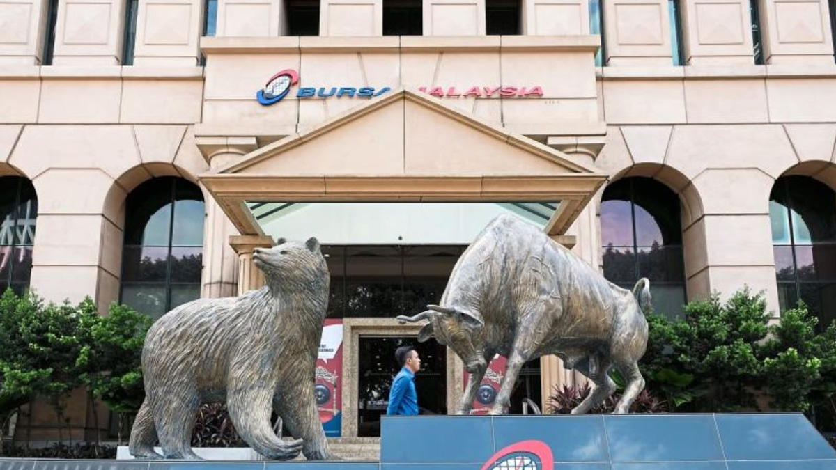 Bursa Malaysia Penalises Meridian and Director for Delayed Financial Disclosures