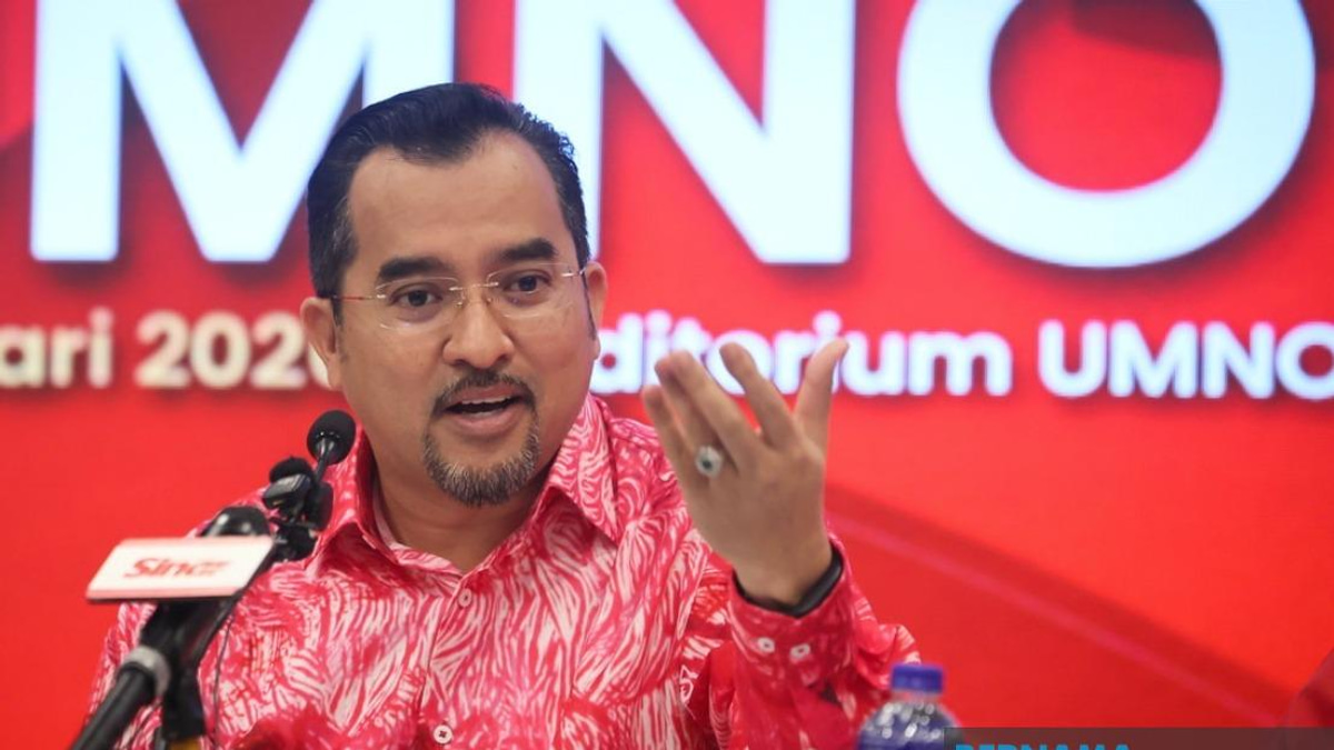UMNO Rift Deepens as Supreme Council Member Quits Over Son's Candidacy Snub