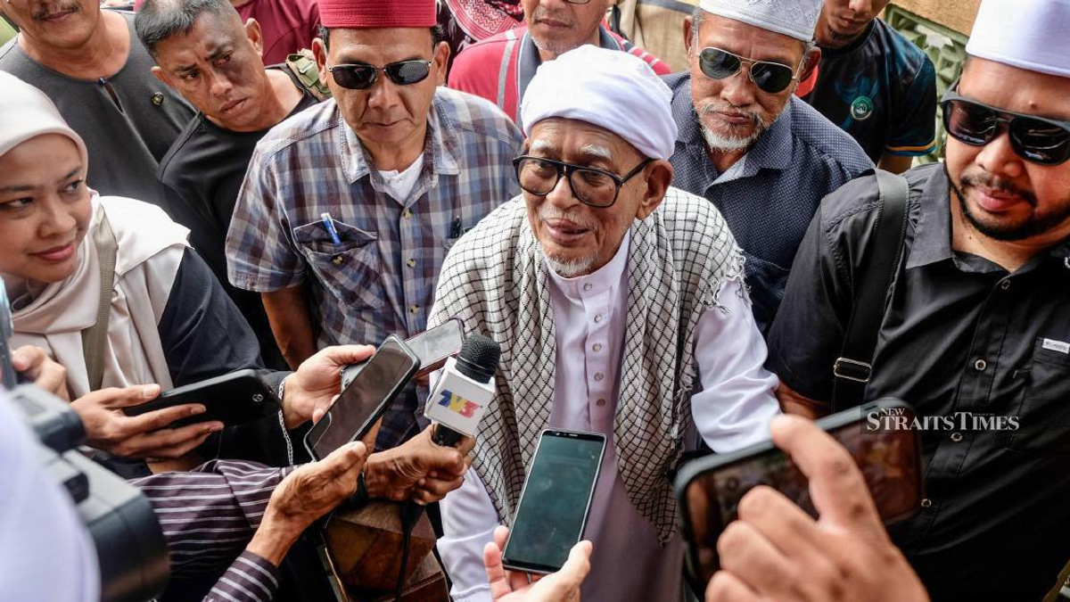 Hadi Says PM Should Have Attended TH Inquiry Parliamentary Session