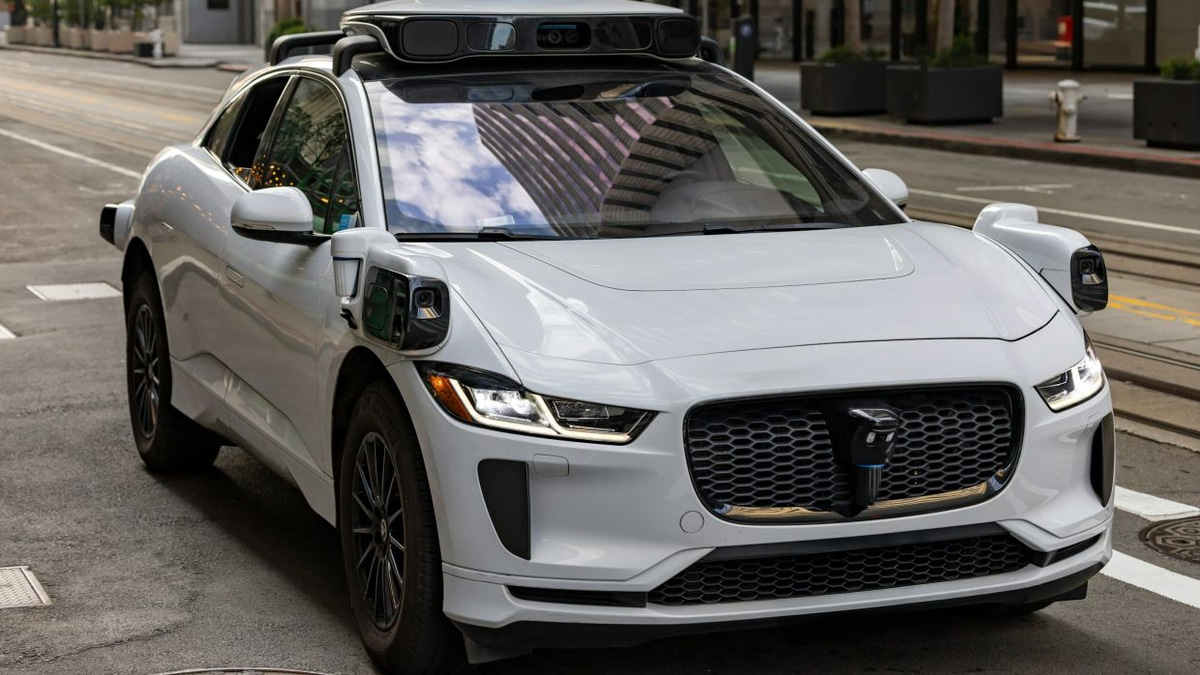 Robotaxis and emergency response: a growing safety crisis prompts regulatory action across the globe