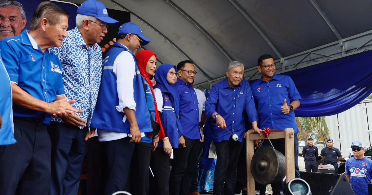 Zahid Challenges Pas to Back Words With Action in Johor Election Push