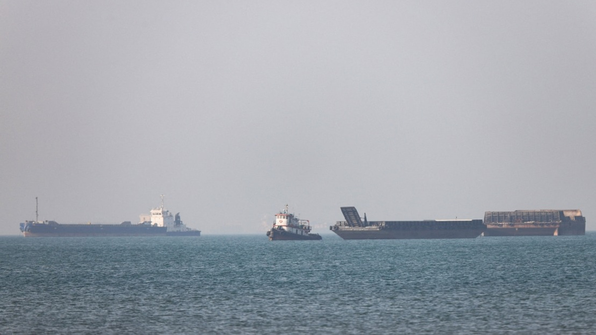 Iran's IRGC Navy Intercepts Three Oil Tankers in Strait of Hormuz, Escalating Regional Tensions