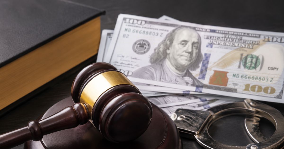 Jordanian Student Charged Over Counterfeit US Dollar Notes Marked 'Movie Prop'