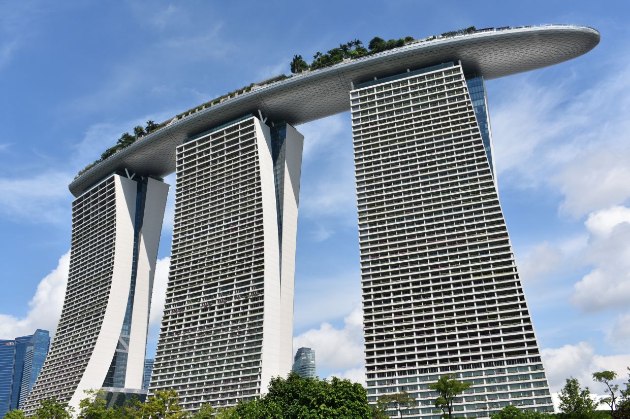 Singapore's Casino Duopoly Widens as Resorts World Sentosa Struggles Against Marina Bay Sands