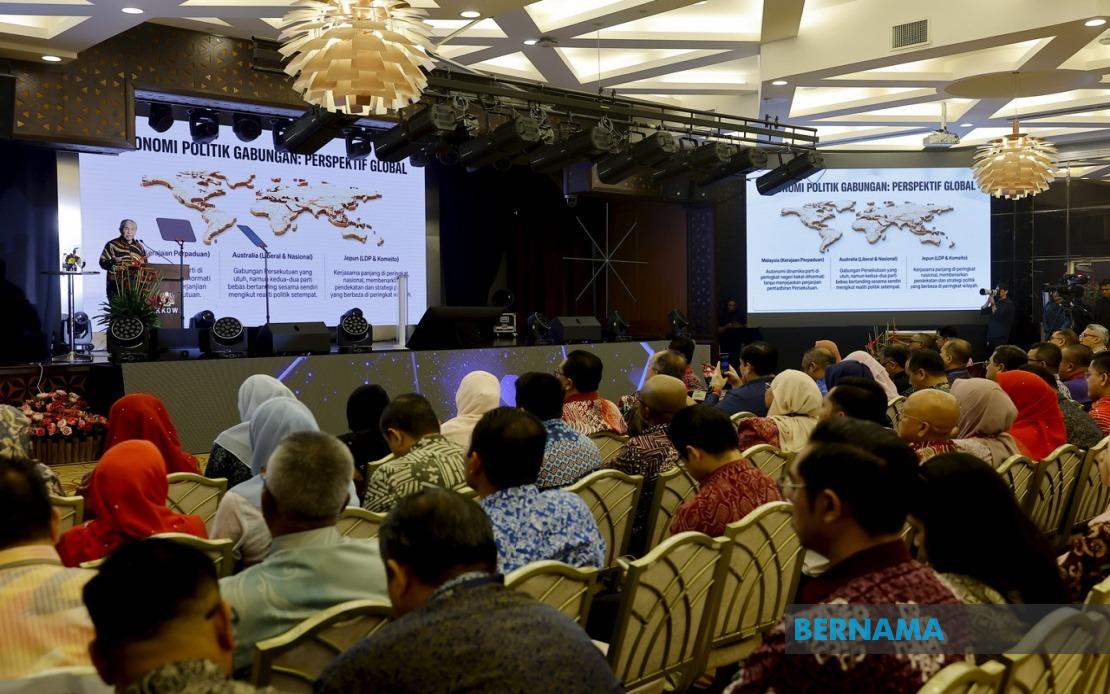 Federal Coalition Stability Assured Despite State-Level Political Tensions, Says Ahmad Zahid